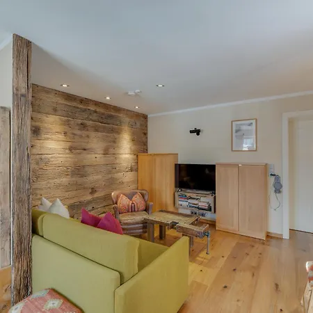 Anna Apartment *