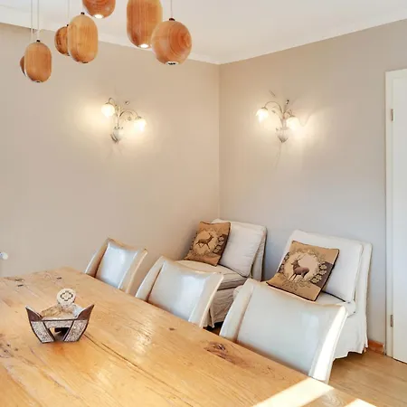 Design Anna كيتزبوهيل