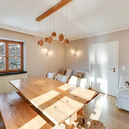 Anna Apartment *