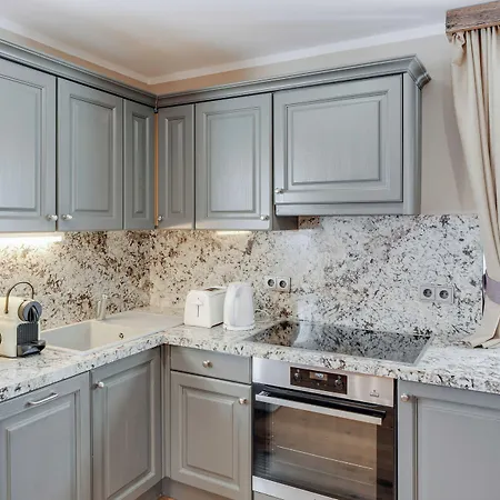 Design Anna كيتزبوهيل